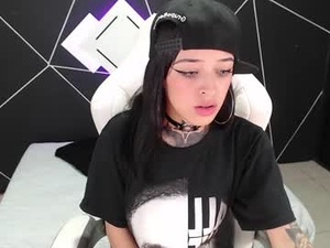 Screenshot from emilydaft webcams