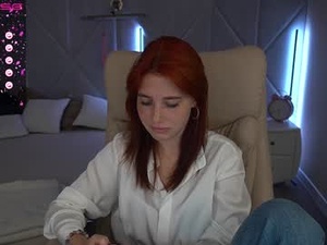 Screenshot from emilyfoxxi webcams