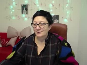 Screenshot from emilyl0vee webcams