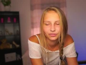 Screenshot from emmie_murray webcams