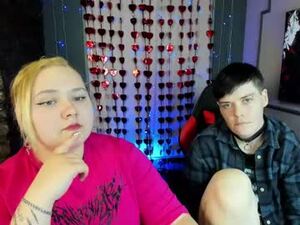 Screenshot from emmy_ewry webcams