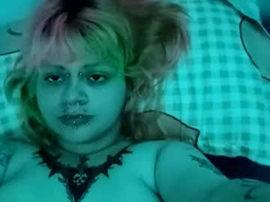 Screenshot from emojigirl69 webcams