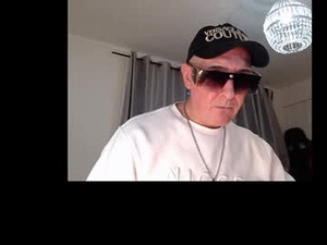 Screenshot from engleburtumperdink webcams