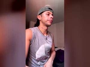 Screenshot from erosdominant_ webcams