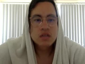 Screenshot from esiiiiiiiiis webcams