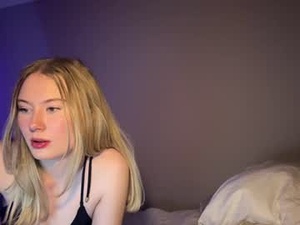 Screenshot from estellasmith webcams