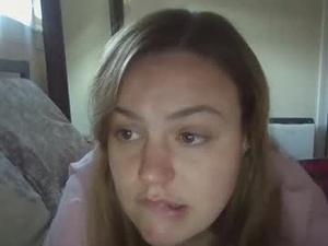 Screenshot from estherjude webcams
