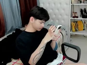Screenshot from etherealboy_ck webcams