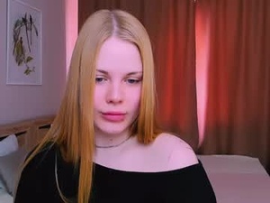 Screenshot from eva_ellis webcams