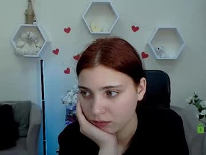 Screenshot from evelyn_muse webcams