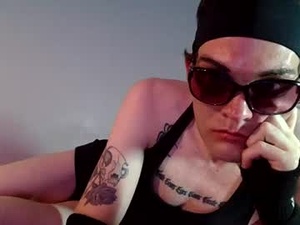 Screenshot from fae_emm_fawkes webcams