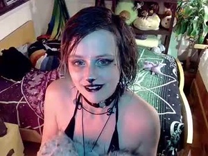 Screenshot from faewildflower webcams