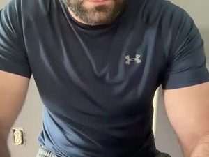 Screenshot from fakebar3369 webcams