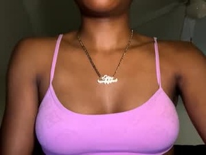 Screenshot from fantasyb1 webcams