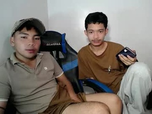 Screenshot from fckngg_fritz webcams