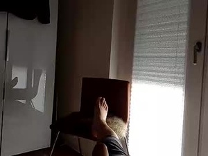 Screenshot from feet235904 webcams