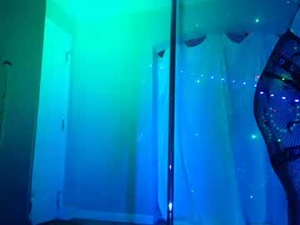 Screenshot from femboy_fangs webcams