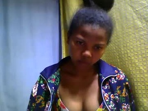 Screenshot from fenou122745 webcams