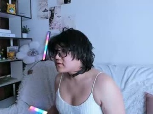 Screenshot from feraldaisy webcams