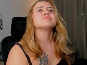 Screenshot from feverkiss webcams