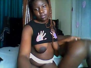 Screenshot from finest_ebonie webcams