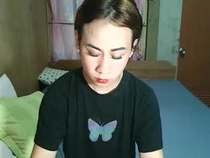 Screenshot from finestgodes_aki webcams