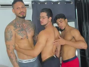 Screenshot from fit_boyz webcams