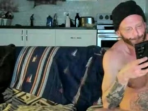 Screenshot from fitandthick69 webcams