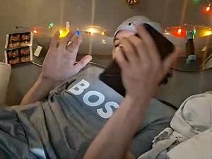 Screenshot from foreveryung723 webcams