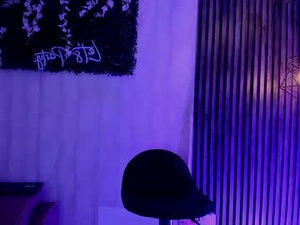 Screenshot from foxxy_rouse1 webcams