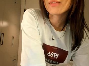 Screenshot from foxy_dreamss webcams