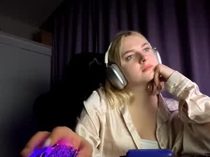 Screenshot from foxylure webcams