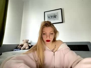 Screenshot from franny_fresh webcams