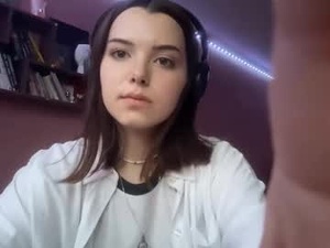 Screenshot from frosted_bloom webcams