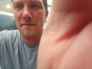 Screenshot from funguyinct webcams