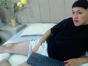 Screenshot from funthiagox webcams