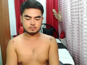 Screenshot from gabbiealejandro webcams