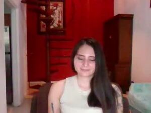 Screenshot from gabriela_miller_2 webcams