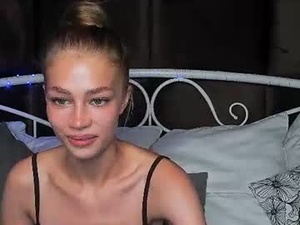 Screenshot from gabriella_williams webcams