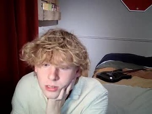 Screenshot from gayblondboy webcams