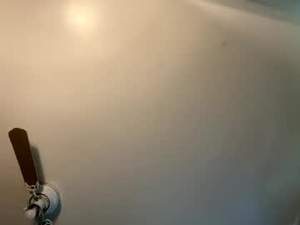 Screenshot from gbaby91331 webcams