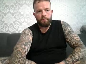 Screenshot from germanboy27384 webcams