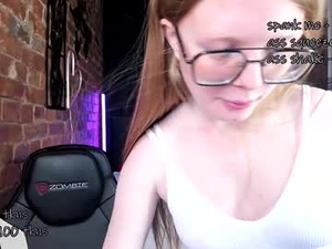Screenshot from gg_jane webcams