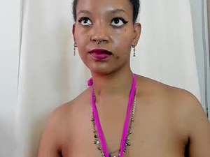 Screenshot from gia_fantasy_ webcams