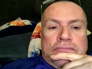 Screenshot from giddyup2222222 webcams