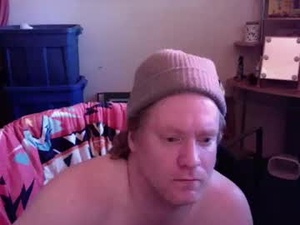 Screenshot from gingerbd92 webcams