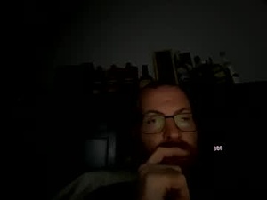 Screenshot from gingerginger111 webcams