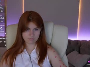 Screenshot from gingerrpink webcams