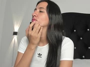 Screenshot from gisell_antonella webcams