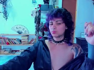 Screenshot from glitch_doll webcams